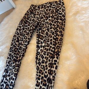 PITTIN leggings size medium two side pockets for a phone